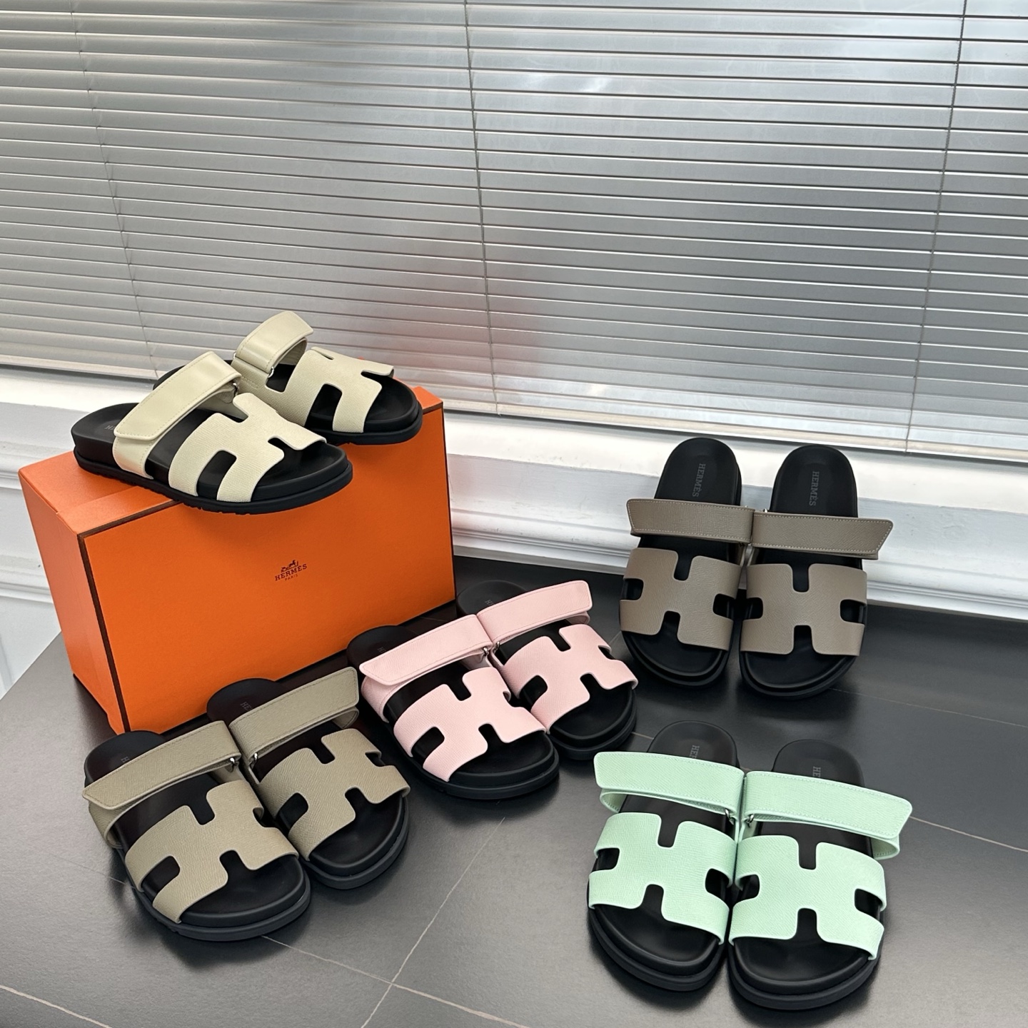 에르메스 시프레 샌들