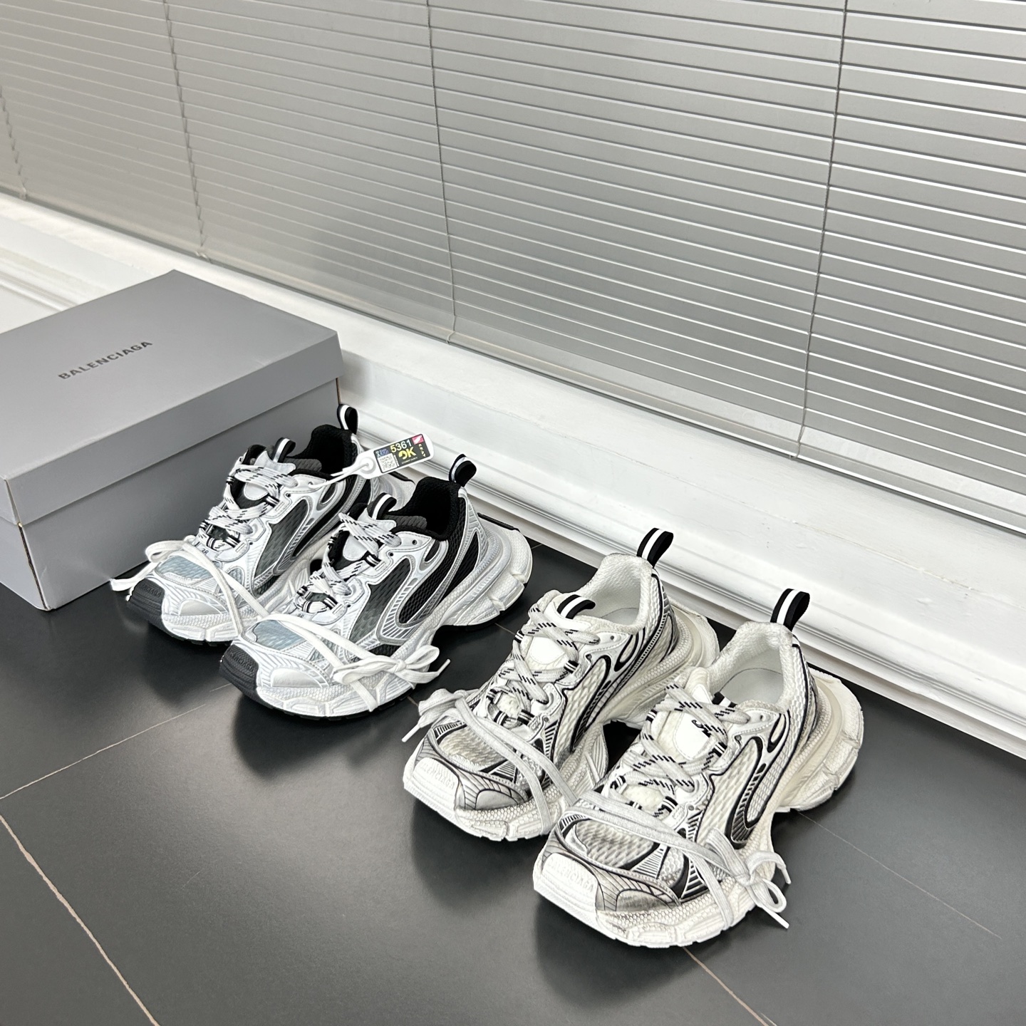 발렌시아가 3XL 스니커즈