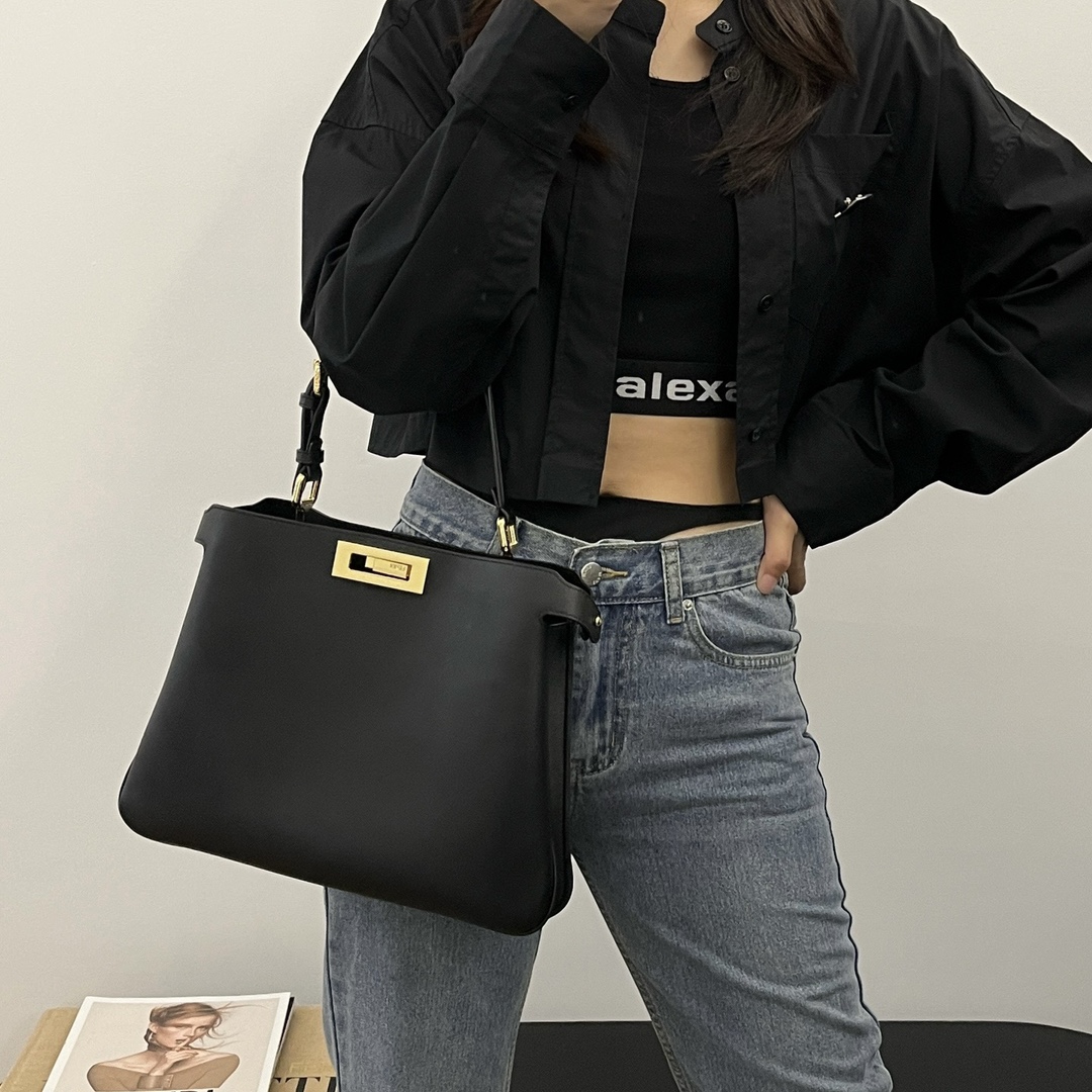 펜디 피카부 아이 씨 유
