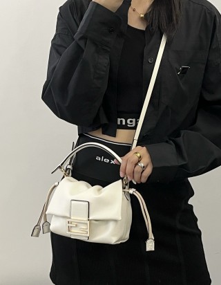 펜디 맘마백 스몰