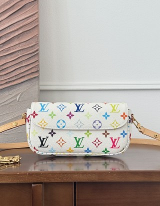 루이비통 LV x TM 월릿 온 체인 아이비