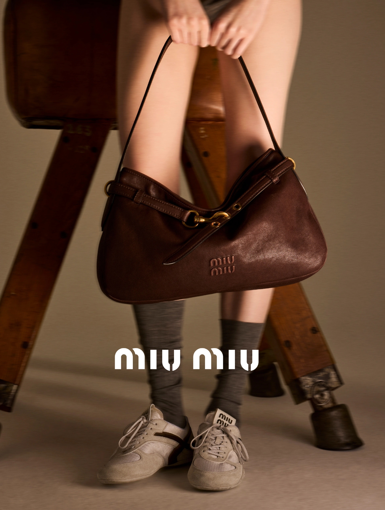 미우미우 아방뛰르 나파 레더 백 라지