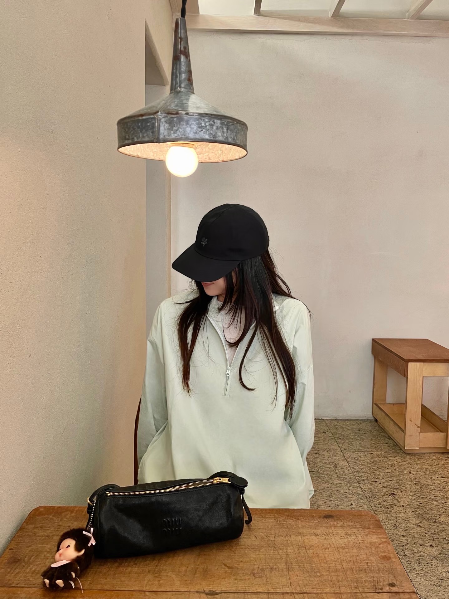 미우미우 나파 가죽 파우치